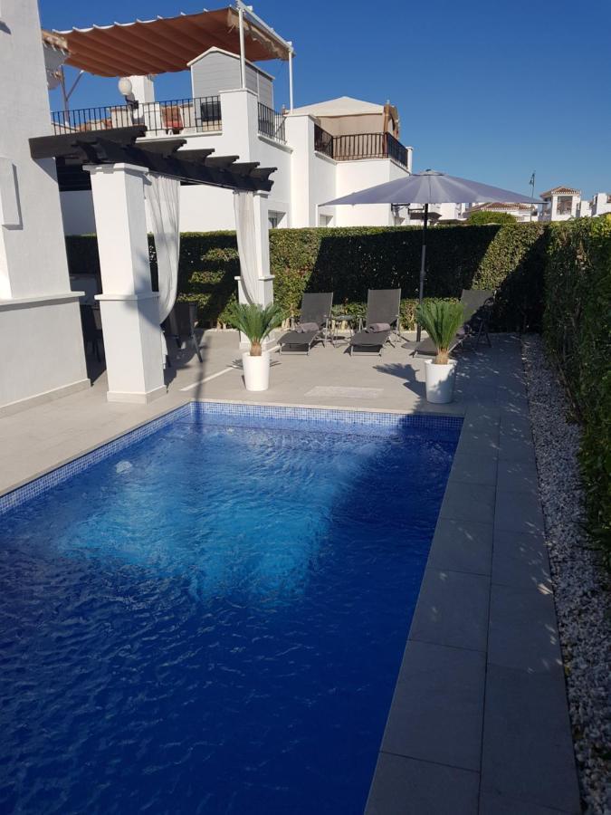 Villa Mit Privatem Pool, Zentrumsnah Roldan Екстер'єр фото